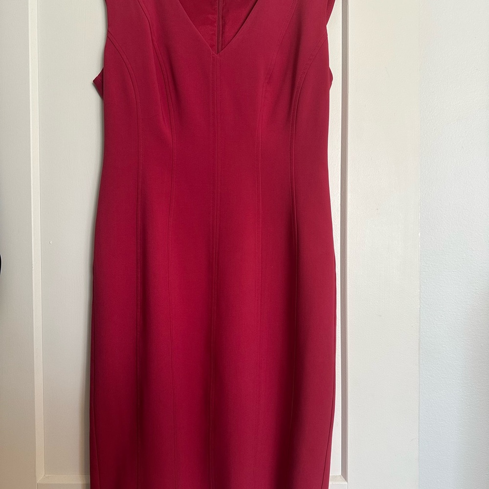 Elegant Red Sleeveless Dress